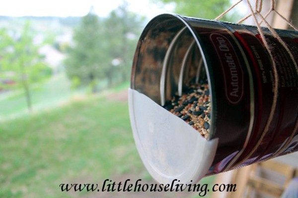 Coffee can bird feeder