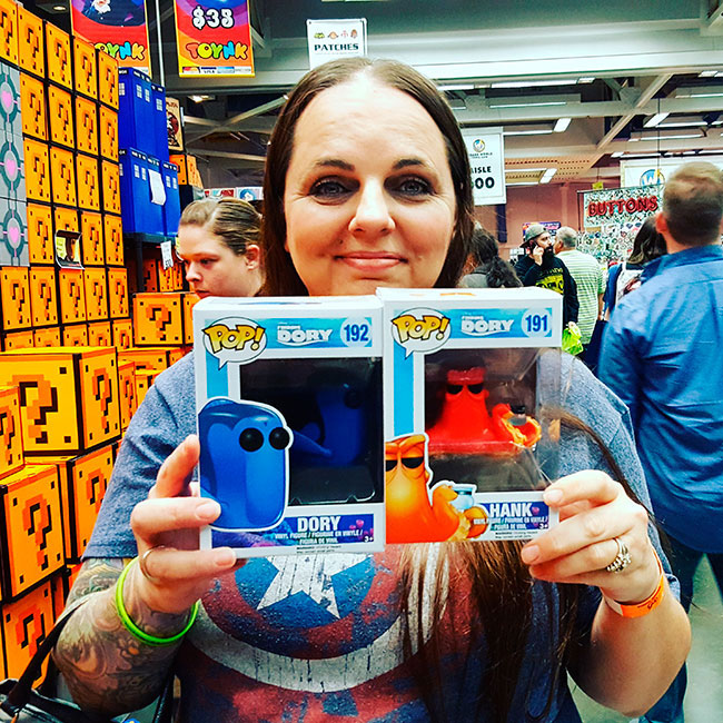 Finding Dory Pop Vinyl at Comic Con