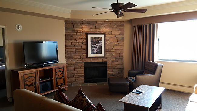 Cascade Building - Living Room - The Ridge Tahoe