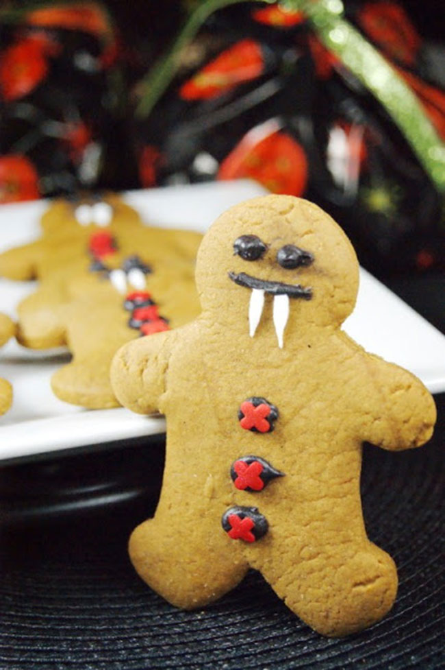 Halloween Gingerbread Vampires
