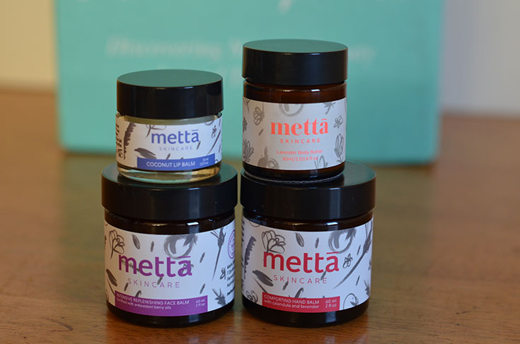 Pearlesque Box December - Metta Skincare Products