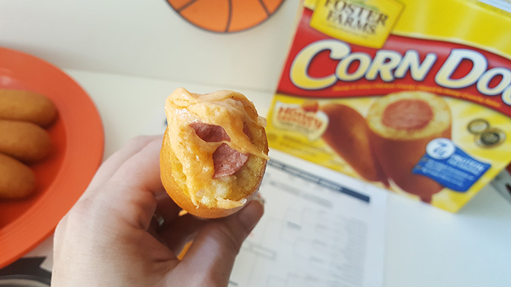 Foster Farms Corn Dogs With Cheesy Dip!