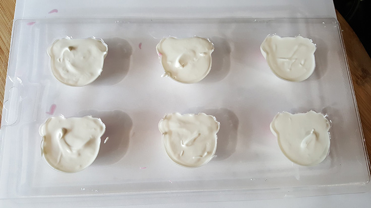 Making Bunny Butt Cupcake Recipe Toppers