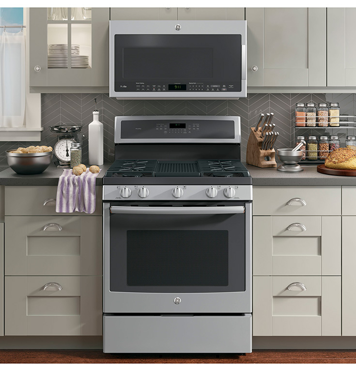 GE - Profile Series 5.6 Cu. Ft. Self-Cleaning Freestanding Gas Convection Range 