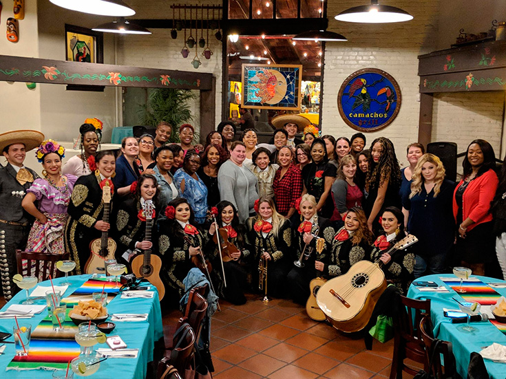 Dinner On Olvera Street With Anthony Gonzalez (Voice Of Miguel) From Coco + Interview #COCOBLURAY