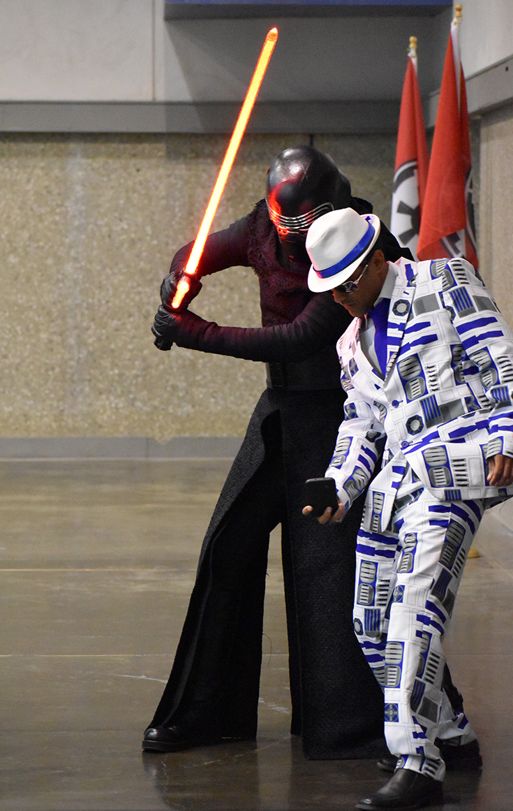 Fans in costumes at Fandemic Tour Sacramento 2018