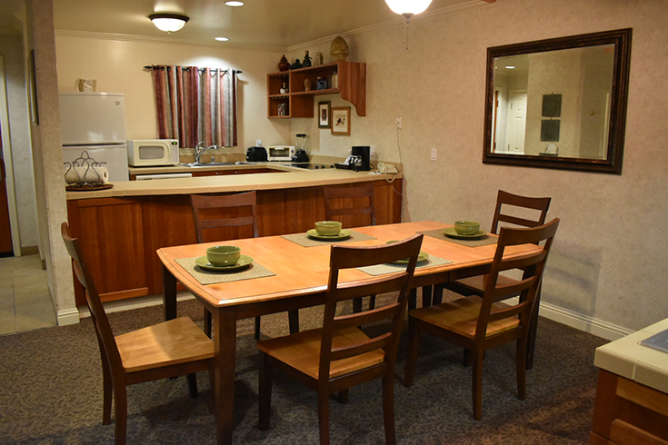 Dining room area - Forest Suites Resort