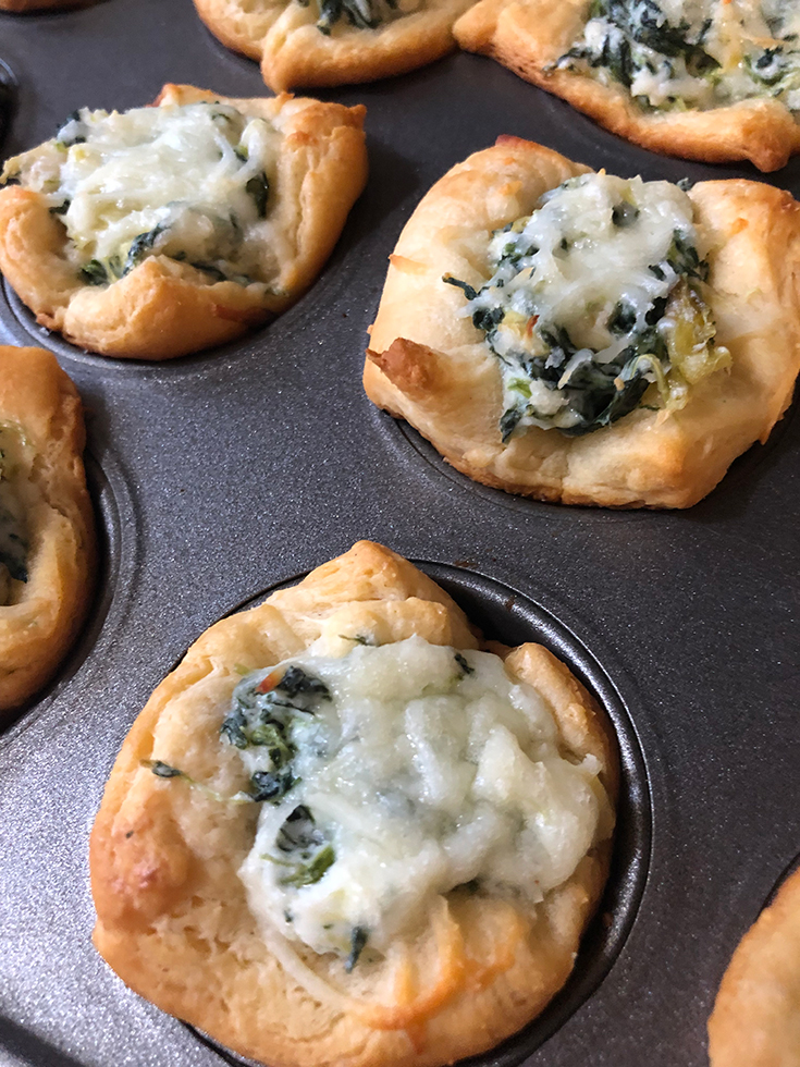 Easy Spinach Dip Puffs