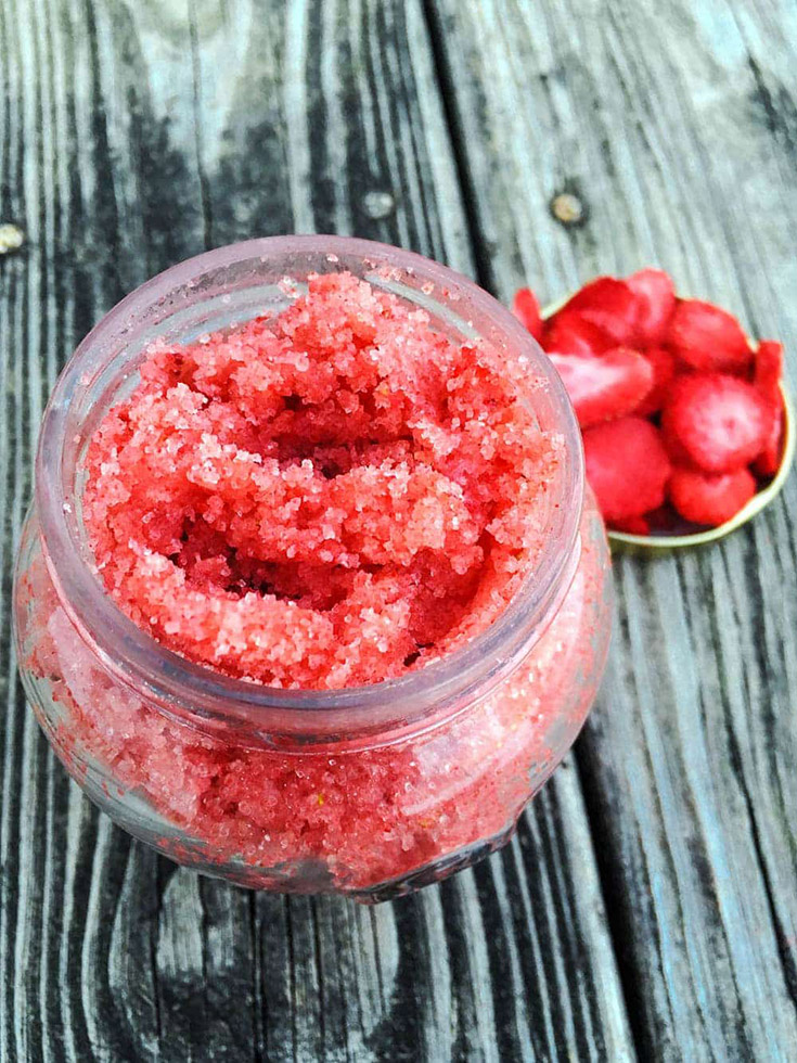 DIY Strawberry Sugar Scrub 