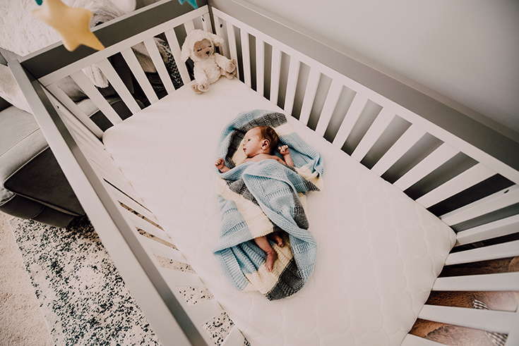 8 Ways To Get Your Baby To Sleep In a Crib