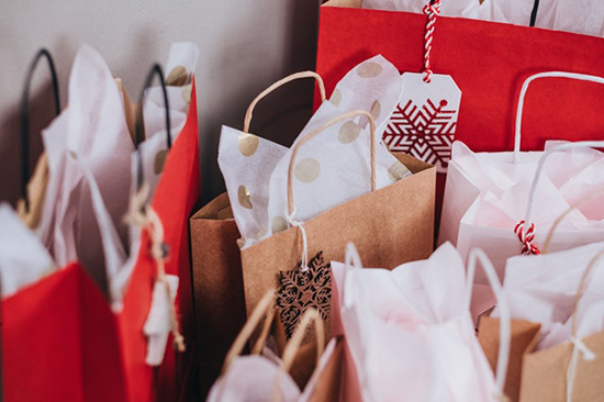 3 Ways To Save When Shopping For Holiday Gifts