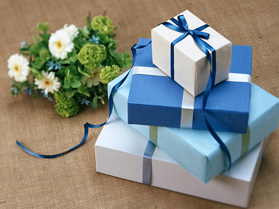 The Ultimate Holiday Gift Tips for Loved Ones