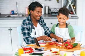 Fast and healthy recipes to teach your children to cook